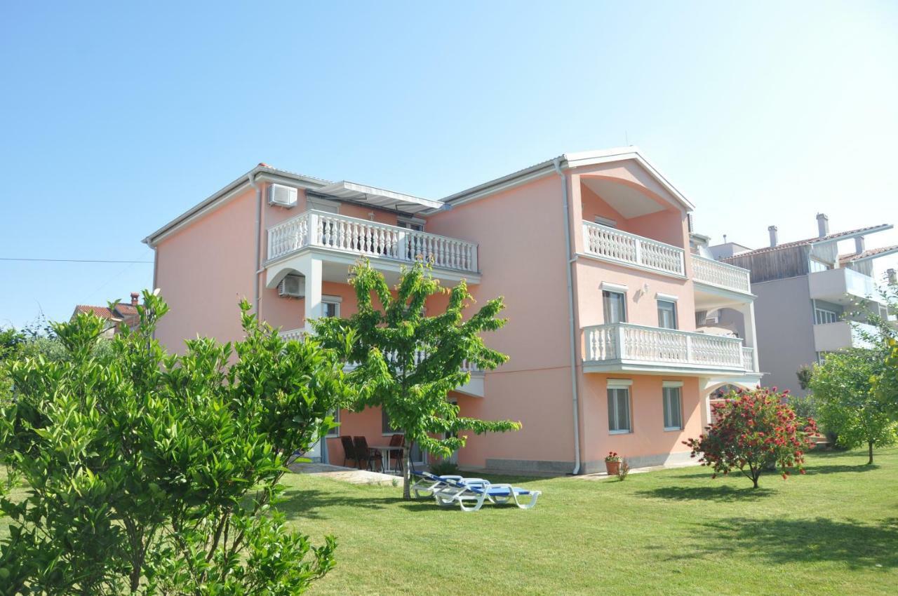 Apartments Rosa Umag Exteriör bild