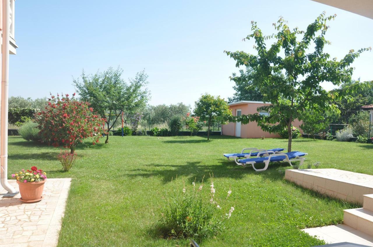 Apartments Rosa Umag Exteriör bild