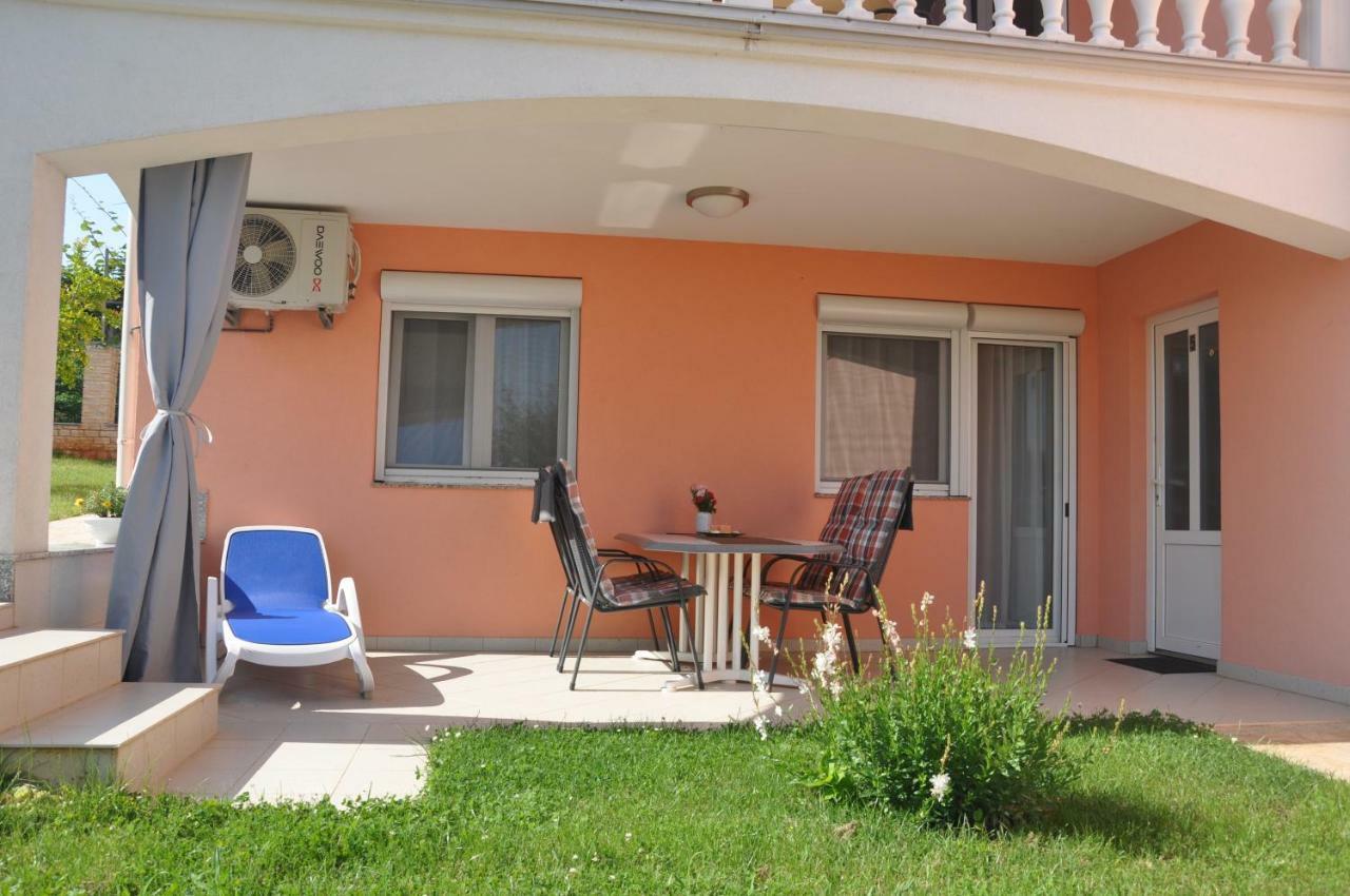 Apartments Rosa Umag Exteriör bild